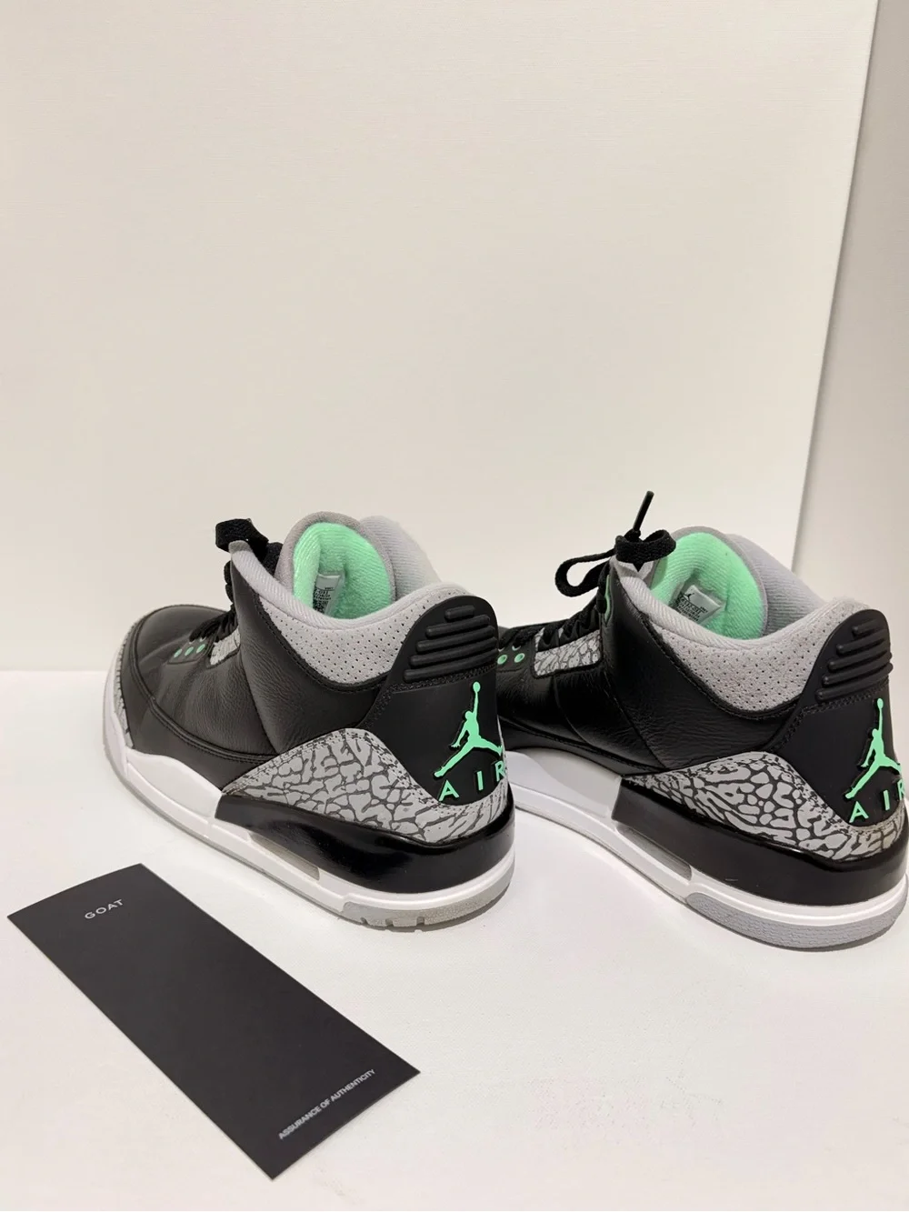 Air Jordan 3 Retro 'Green Glow'